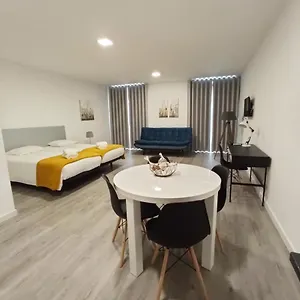 Tanoeiros Apartment